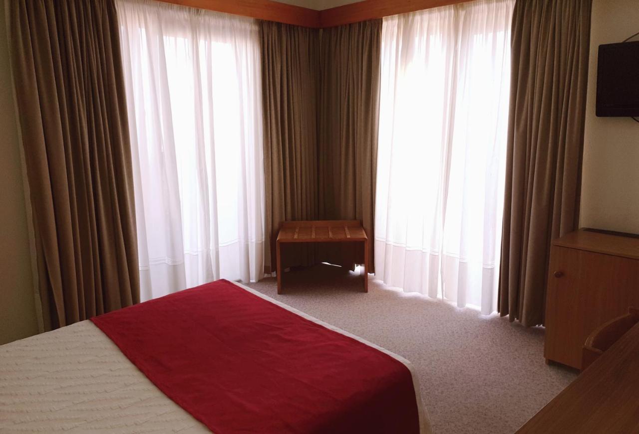 Luso Brasileiro Hotel โปโว เดอ วาร์ซิม ภายนอก รูปภาพ