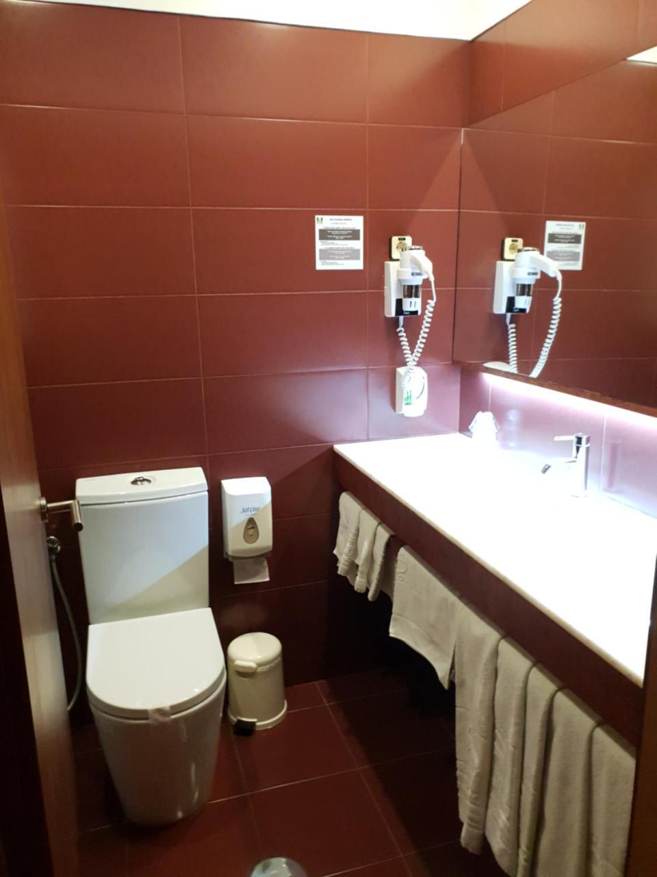 Luso Brasileiro Hotel โปโว เดอ วาร์ซิม ภายนอก รูปภาพ