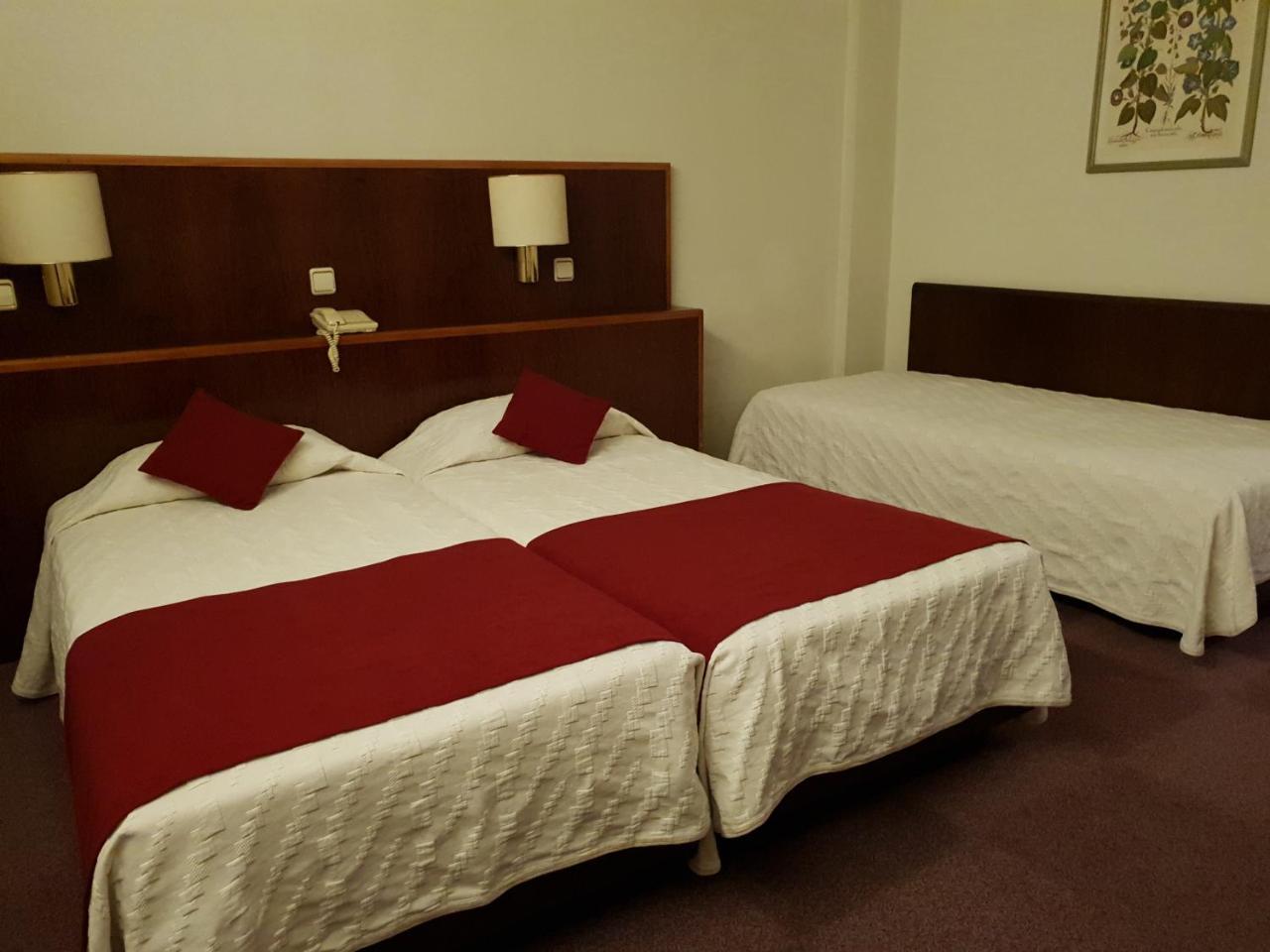 Luso Brasileiro Hotel โปโว เดอ วาร์ซิม ภายนอก รูปภาพ