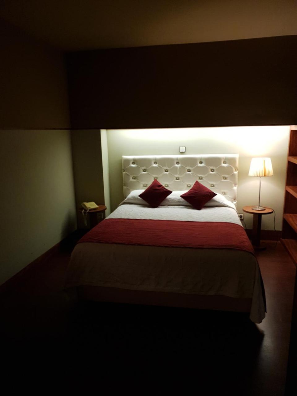 Luso Brasileiro Hotel โปโว เดอ วาร์ซิม ภายนอก รูปภาพ